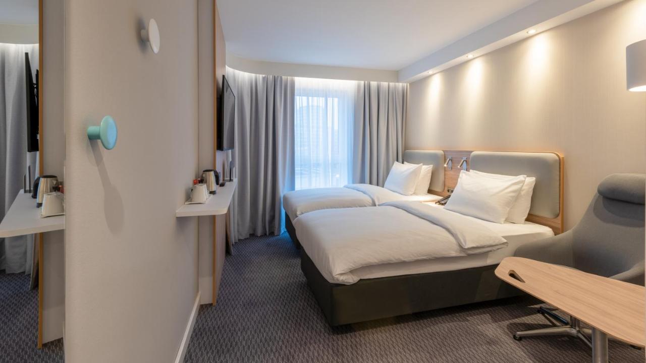 Holiday Inn Express - Frankfurt City - Westend, An Ihg Hotel Frankfurt am Main Exterior photo